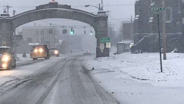 Despite warnings, traffic continued to remain steady Wednesday morning between Johnson City and Binghamton. A Winter Storm Warning remains in effect all day.
