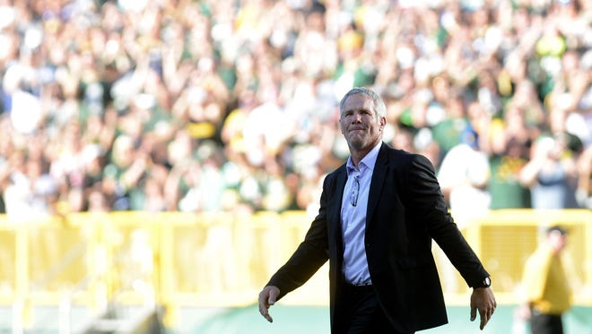 Ticket demand is high for the Bears-Packers Thanksgiving Day game, which will include a halftime ceremony honoring Brett Favre.