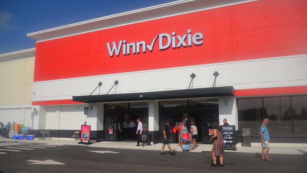 Photos Winn Dixie opens in Cocoa Beach