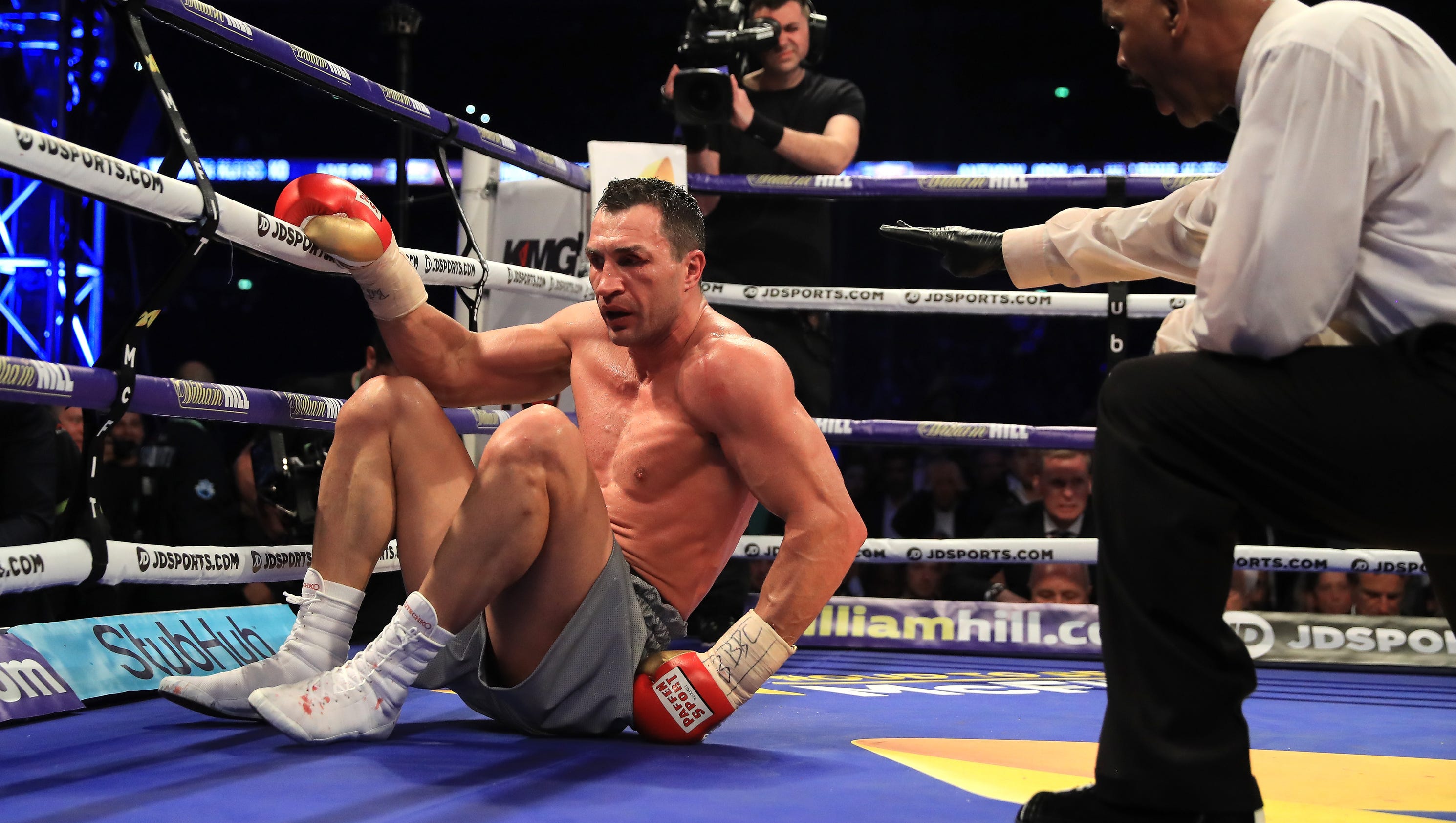 Best shots from Joshua-Klitschko heavyweight title fight