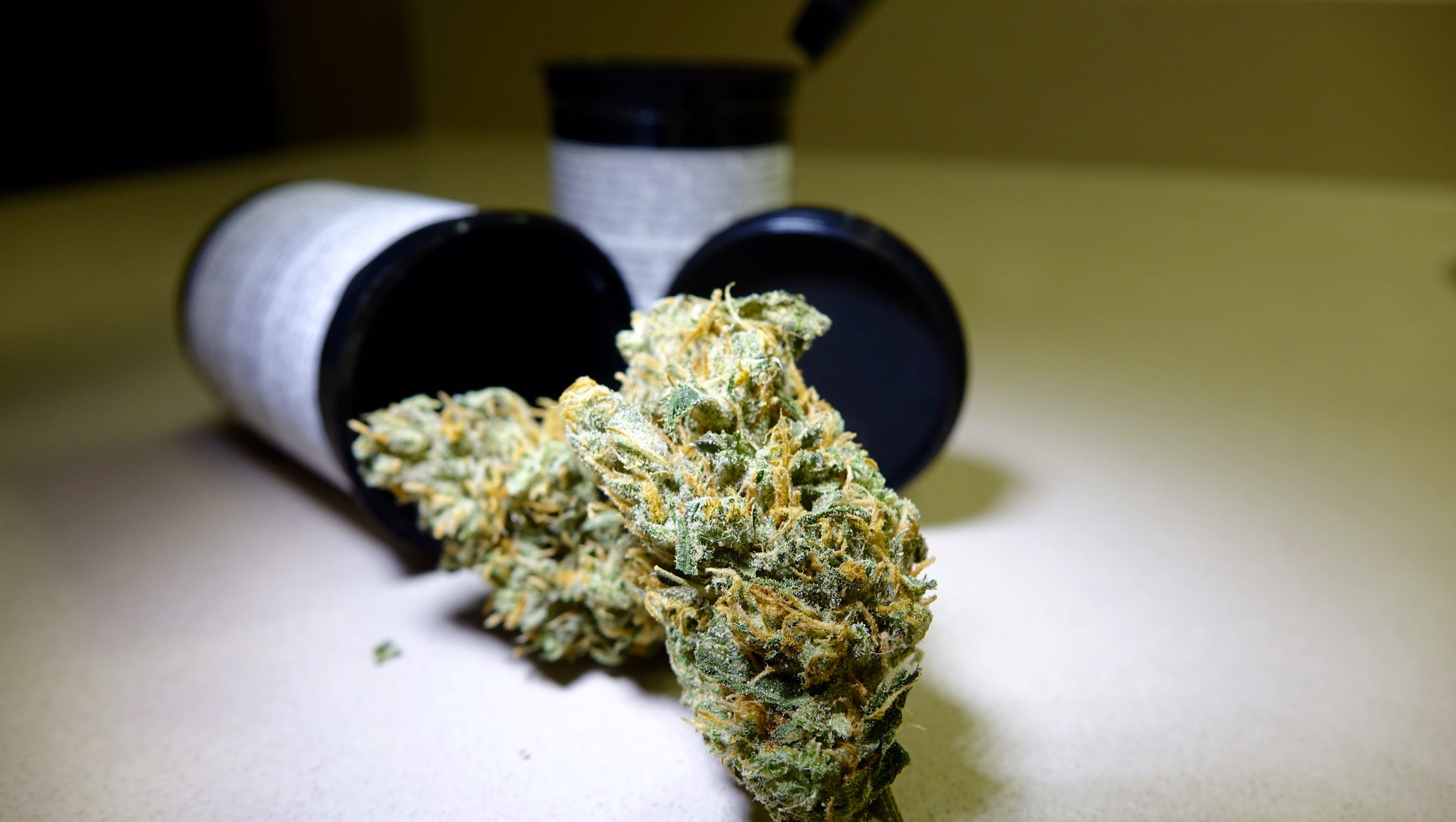 Feds ask Supreme Court to stay out of lawsuit over Colorado marijuana