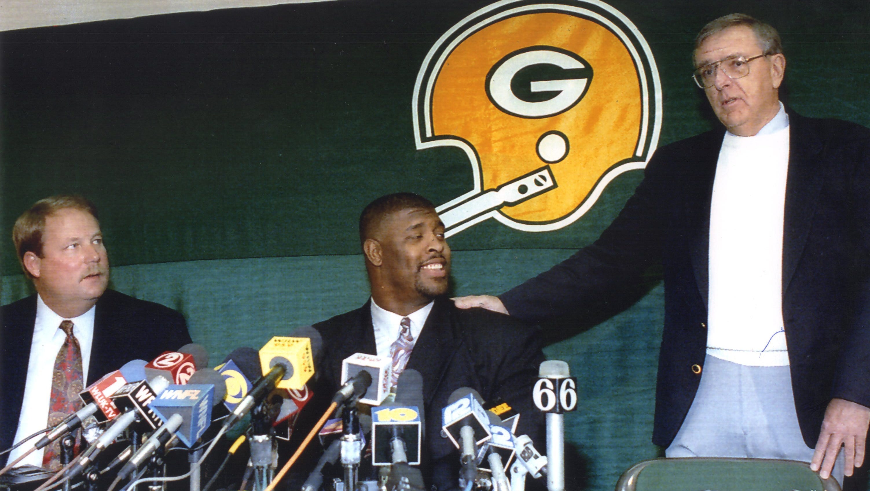 Reggie White 25 Years Later Packers Free Agent Signing Resonates