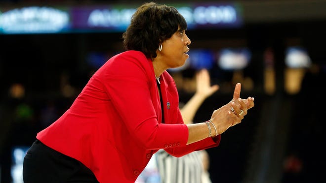 Western Kentucky head coach Michelle Clark-Heard directs her team against UAB during the first half of an NCAA college basketball game in the Conference USA Women's Basketball Championship in Frisco, Texas, Saturday, March 10, 2018. (AP Photo/Michael Ainsworth)