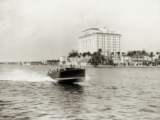 Chris-Craft common these selected images and advertisements