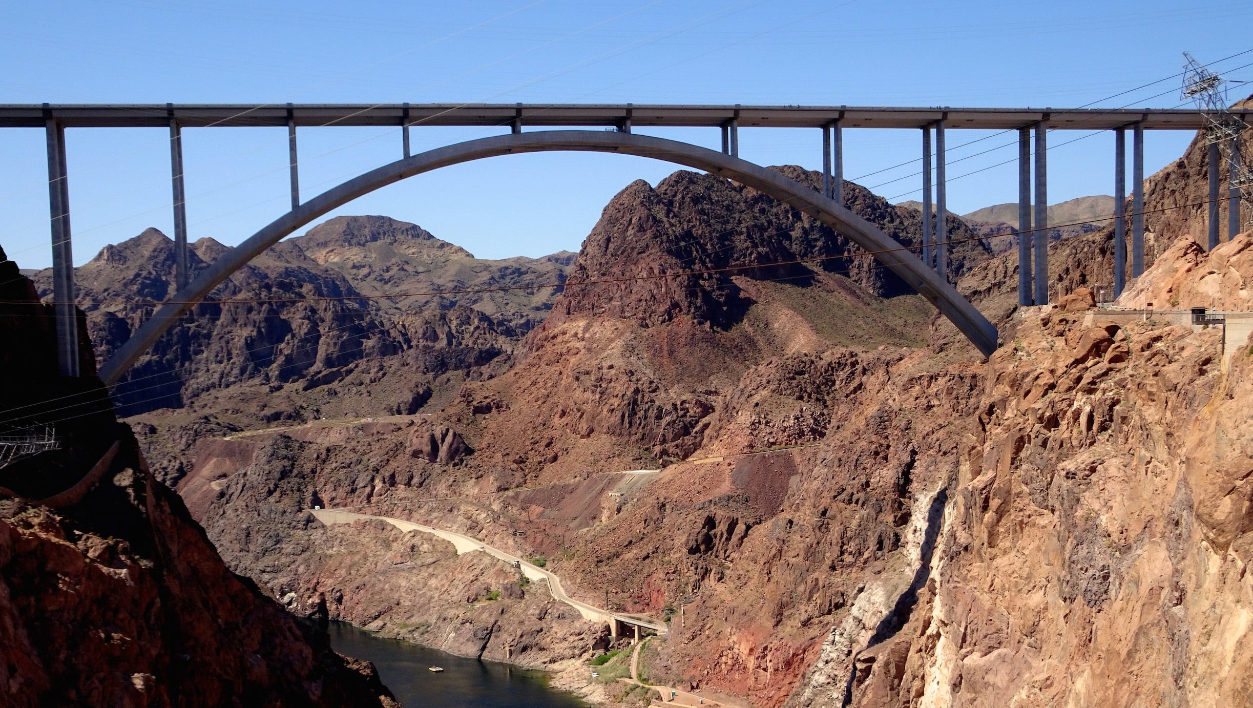 Dps Man Who Blocked Hoover Dam Bridge Held Political Sign