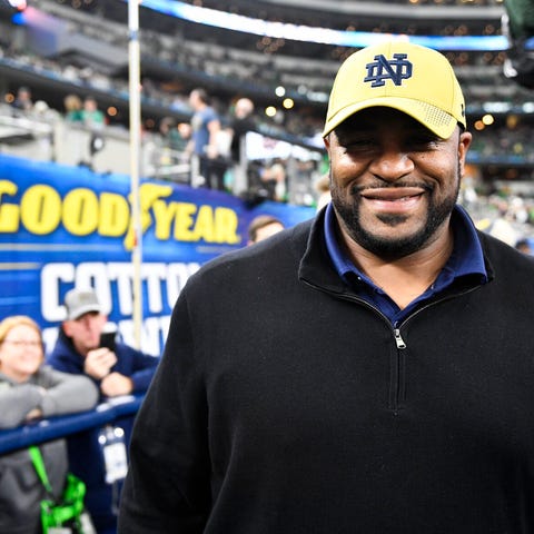 NFL Hall of Famer Jerome Bettis wears a Notre Dame
