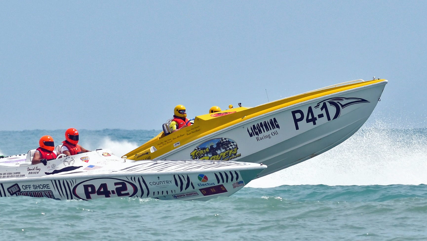 Speed, thrills as powerboat races thunder into Cocoa Beach for 10th year