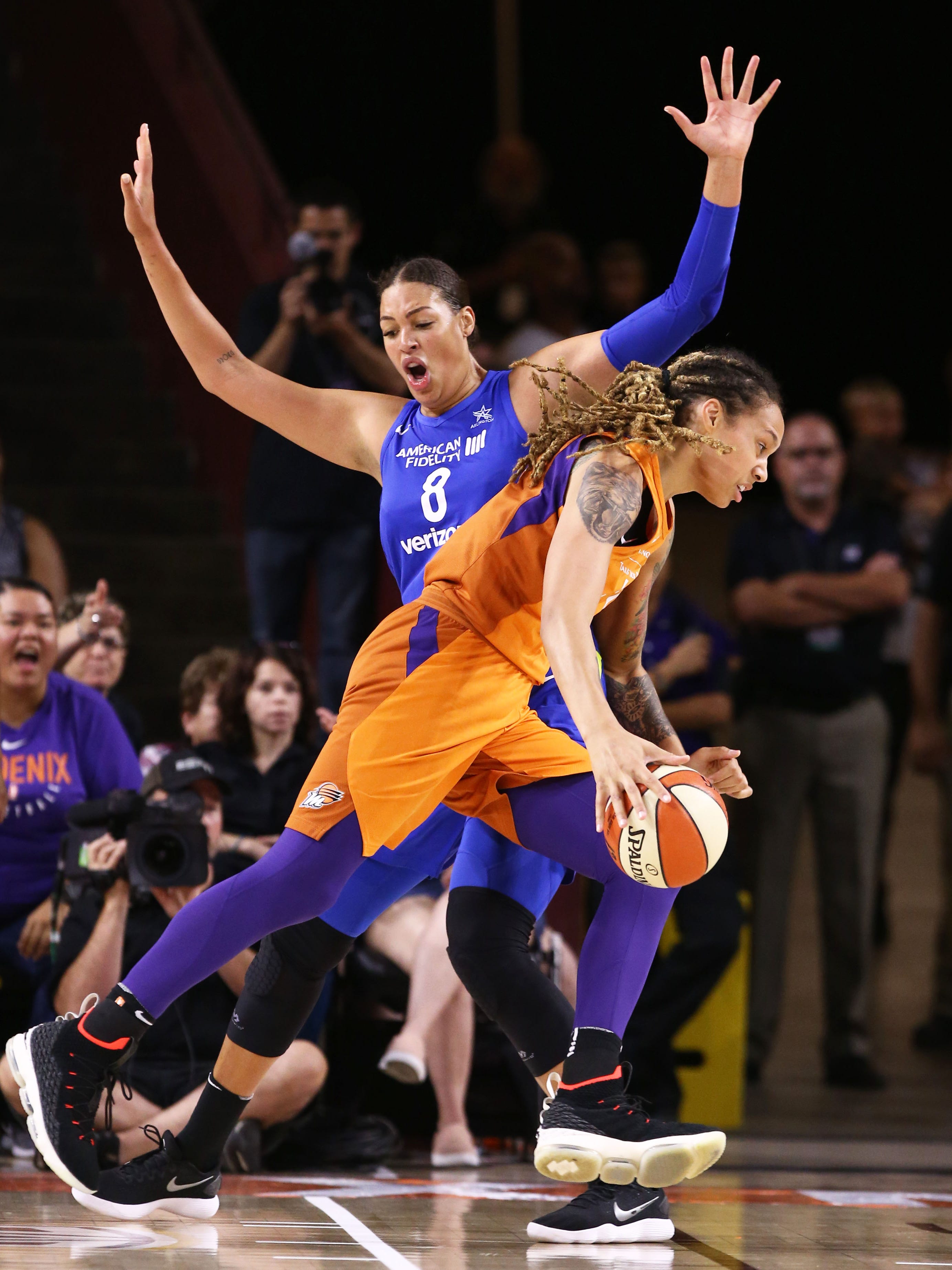 Wnba Playoffs Brittney Griner Tops Liz Cambage In Pair S 1st Duel