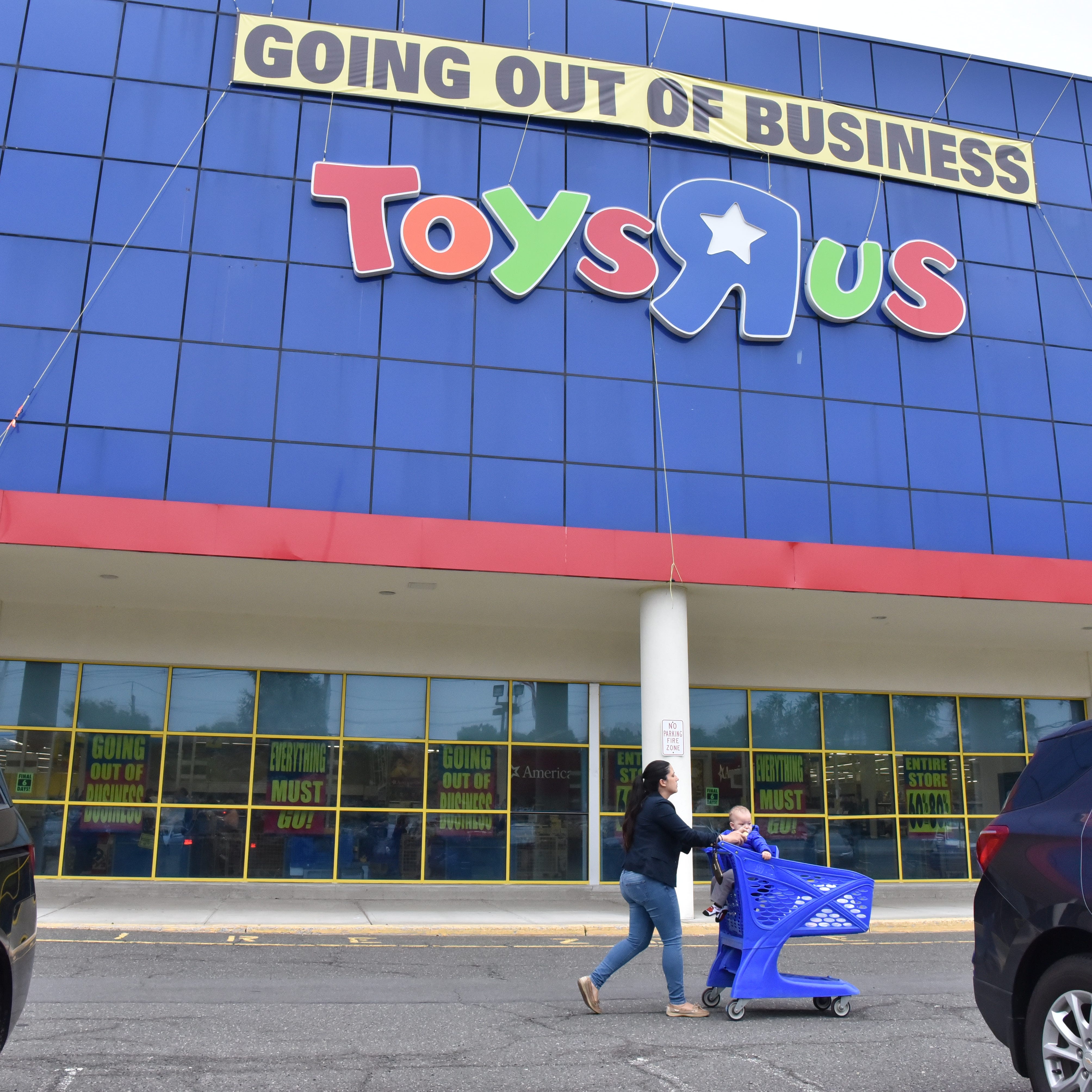 Final Saturday at Toys R Us store in Paramus, NJ.