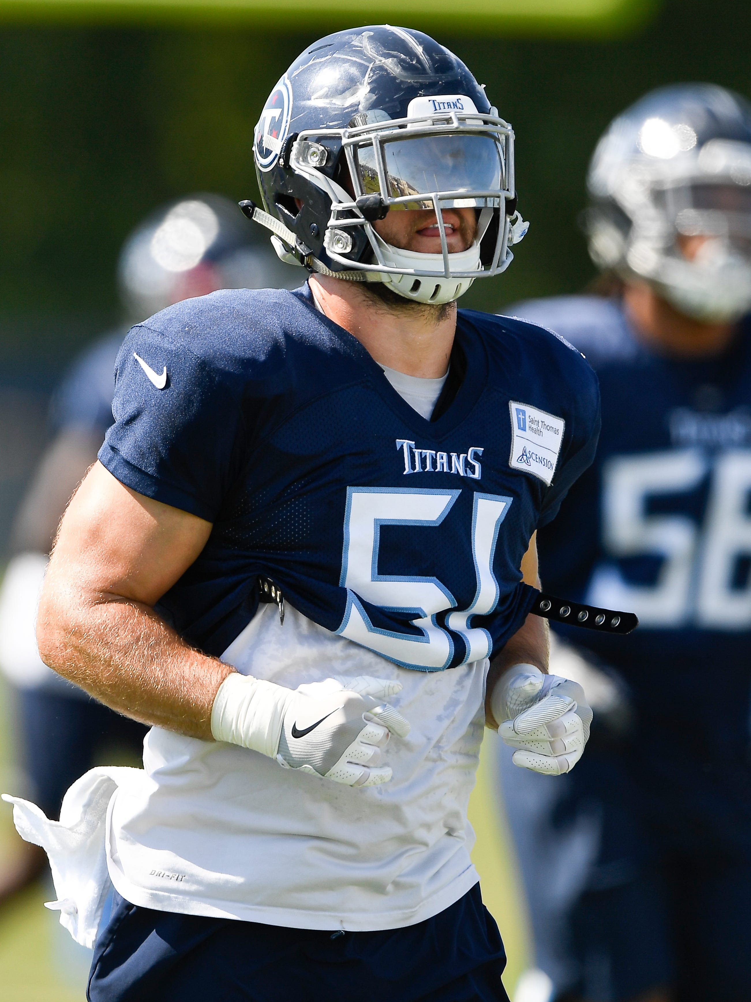 Titans Will Compton listed atop depth chart at inside linebacker