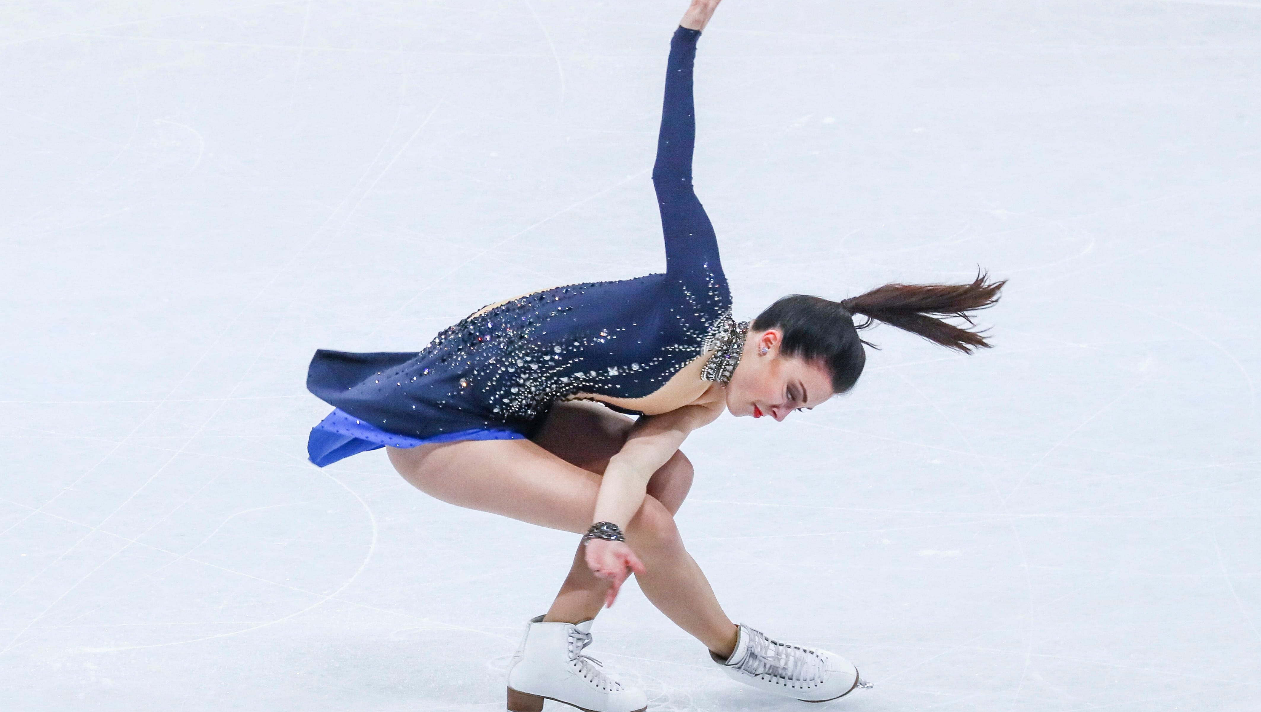 U.S. skater Ashley Wagner gets within fighting distance of podium