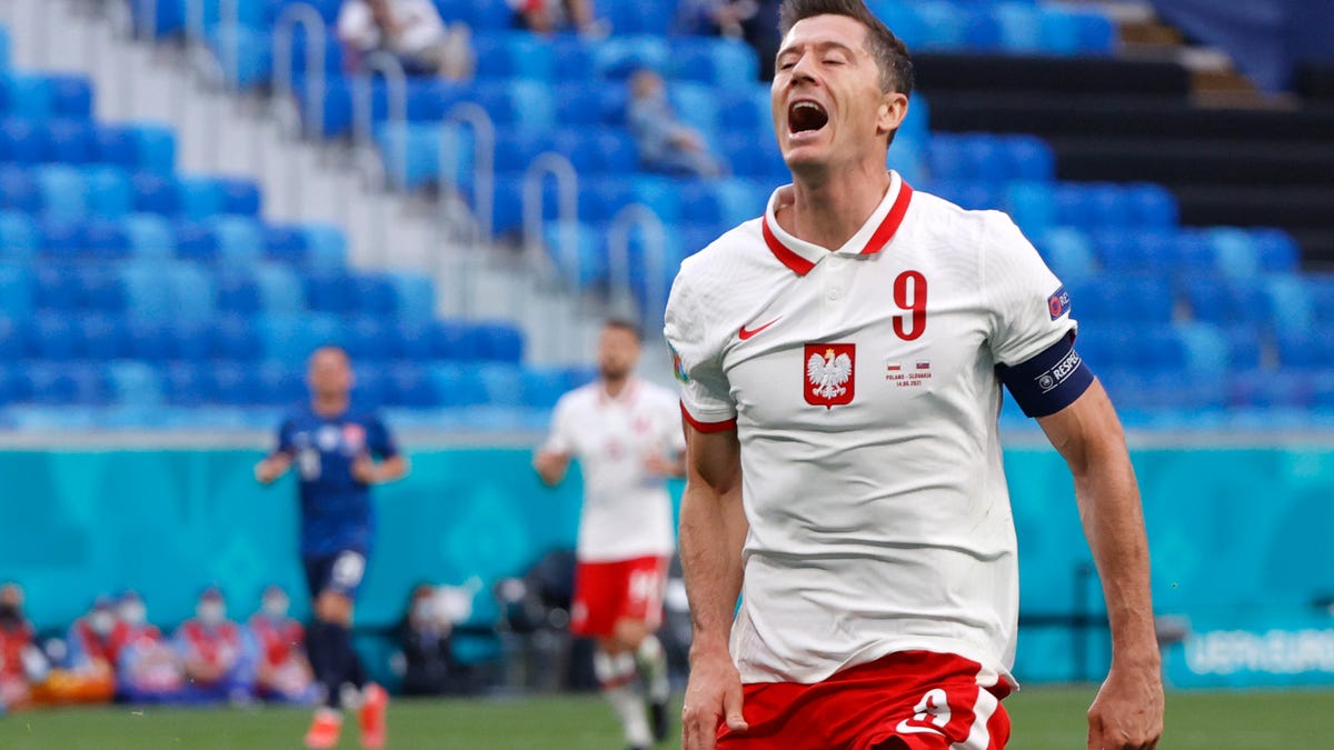 Škriniar žiari, pretože Slovensko na EURO 2020 porazilo Poľsko 2: 1