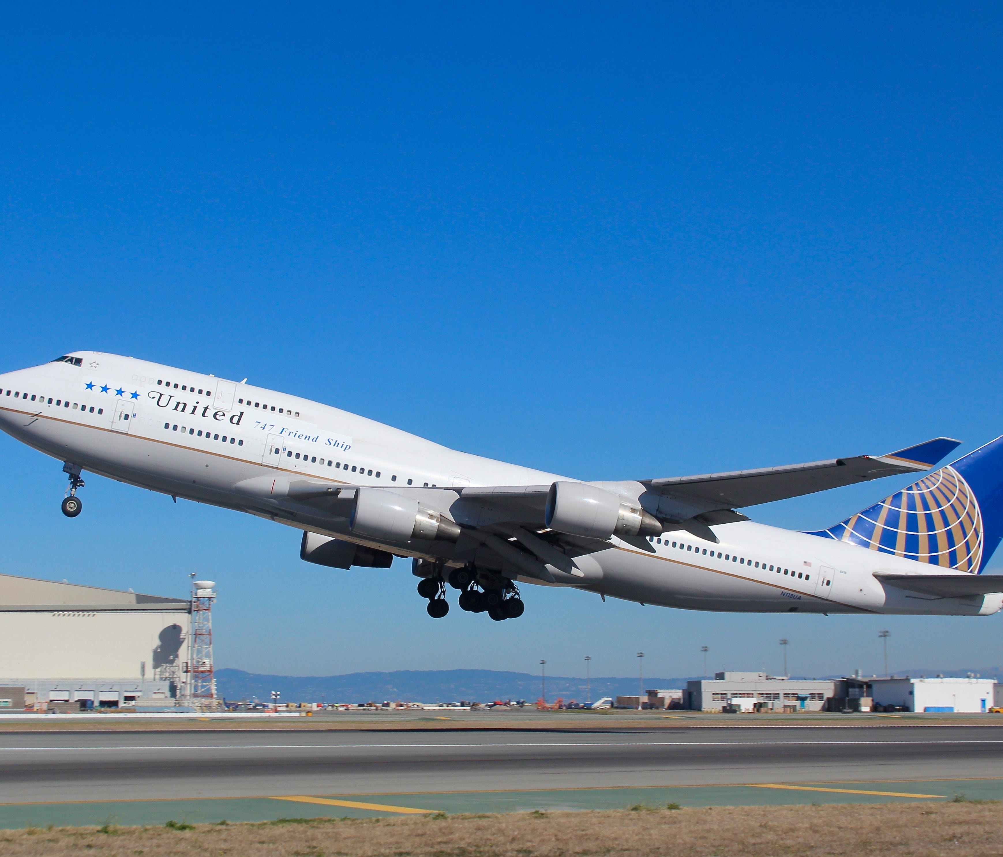 United Airlines' last Boeing 747 takes off from San Francisco International Airport on Nov. 7, 2017.