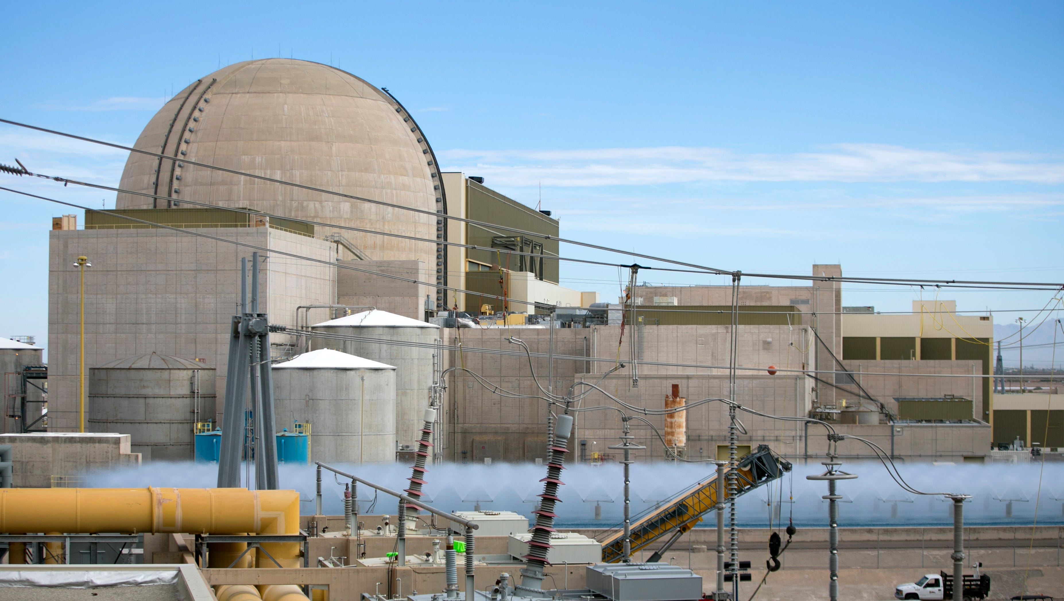 Palo Verde nuclear plant still ran after backup equipment exploded