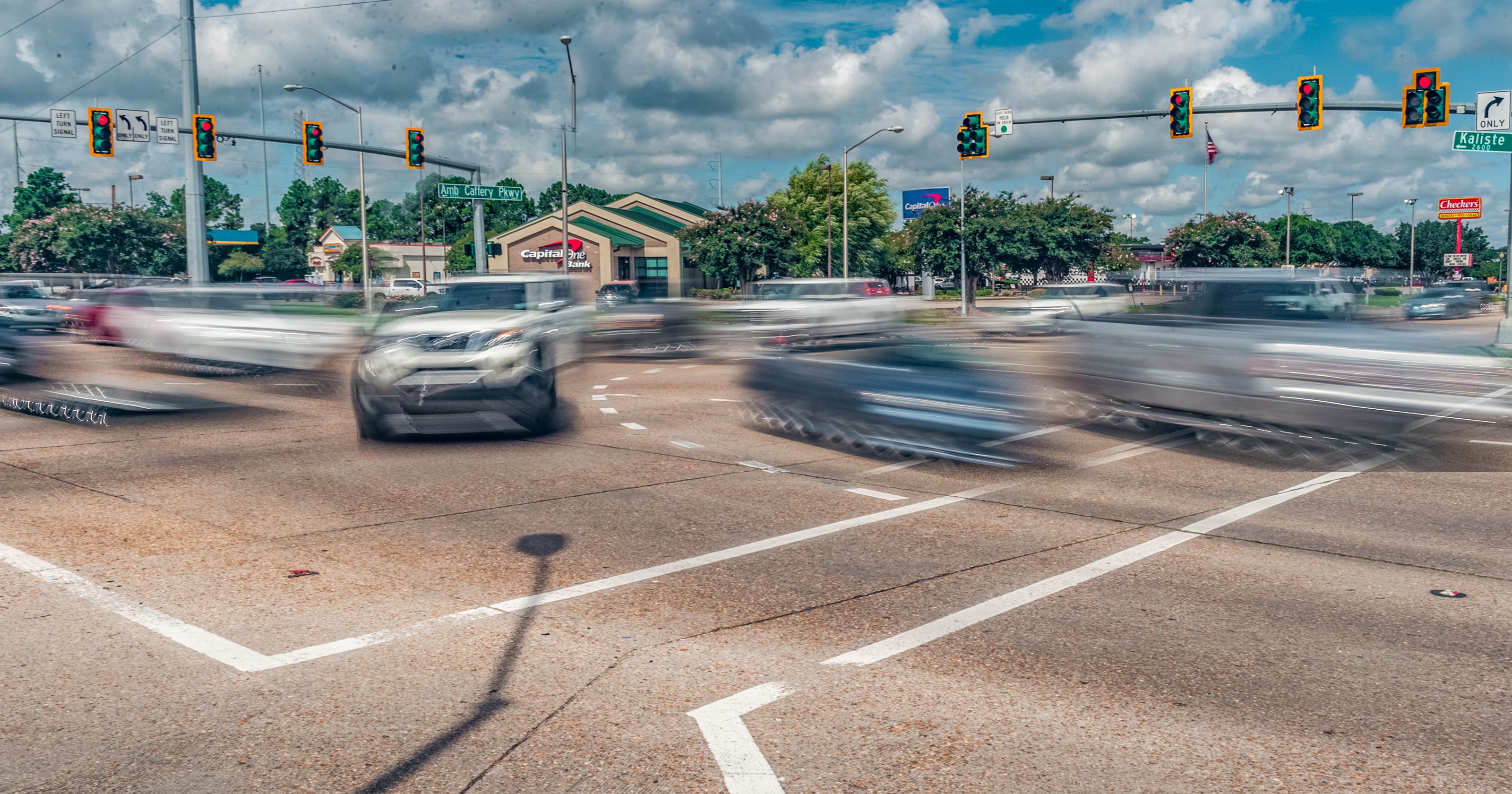 Many car accidents in Lafayette, Louisiana due to distracted driving