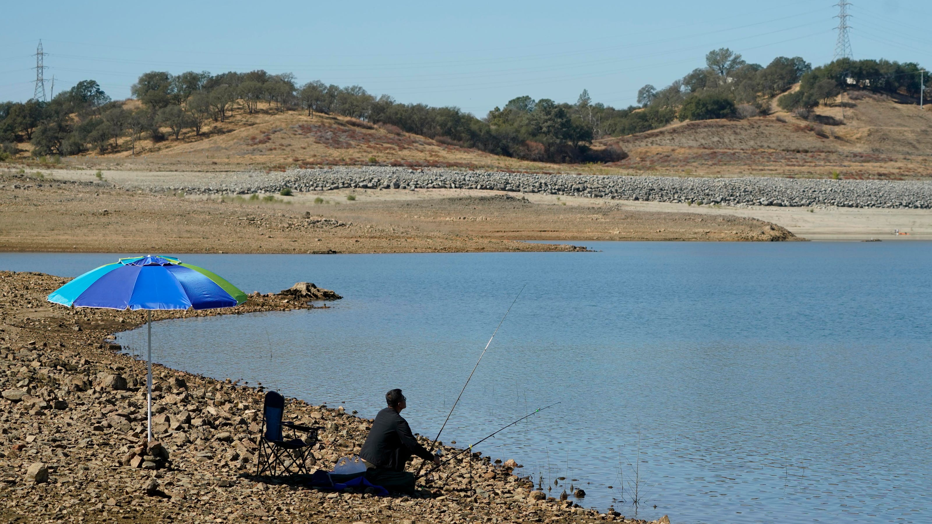 Deepening drought, fish sticks around: News from around our 50 states