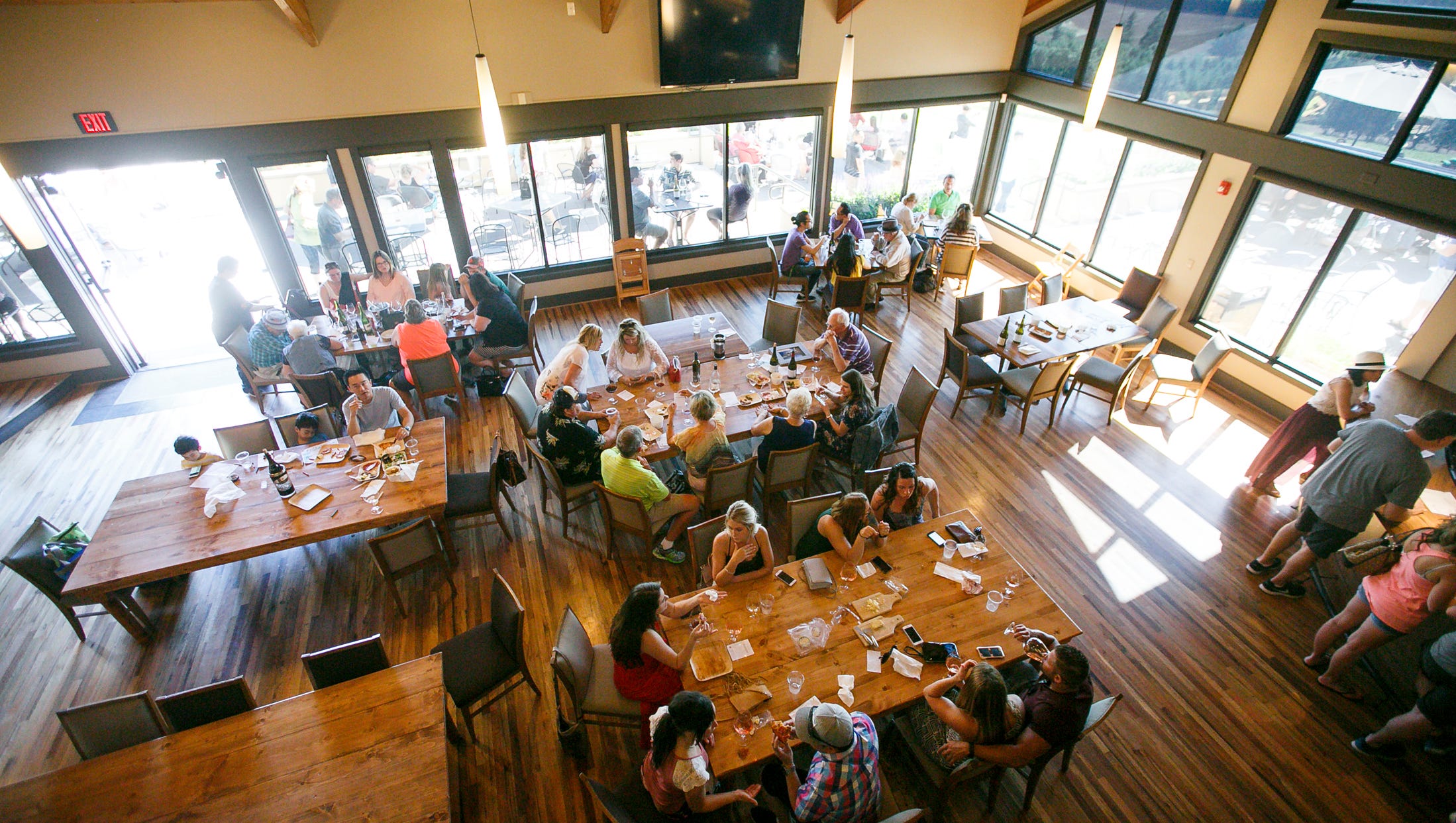 Here's where you should eat and taste wine in the Willamette Valley