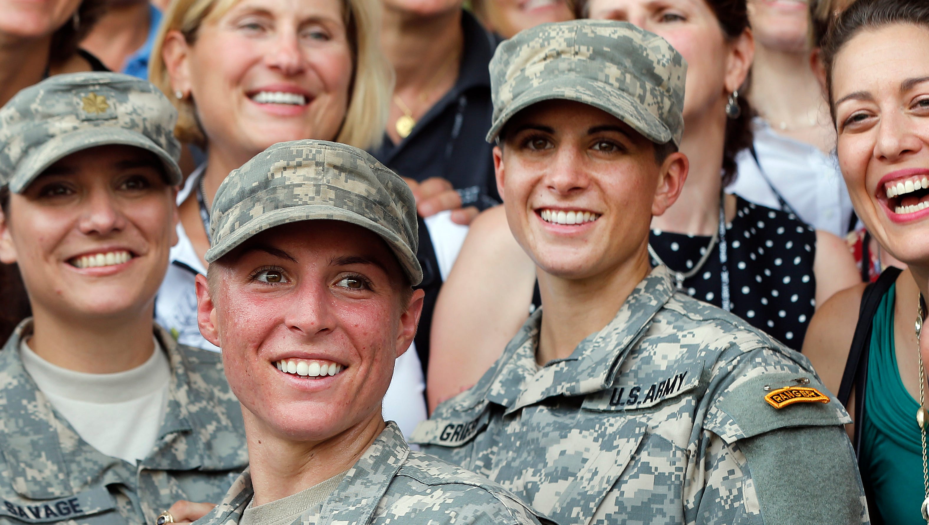 White House Obama supports registering women for military draft