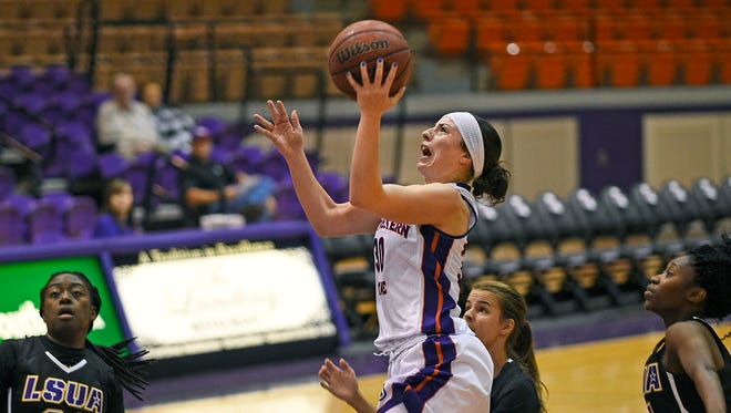 Nsu S Attura Takes Slc Academic Award