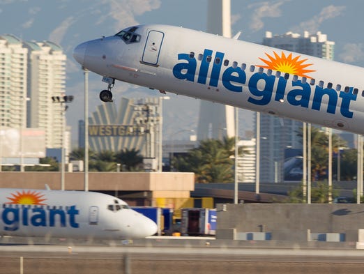Allegiant MD-80s trade places at Las Vegas McCarran