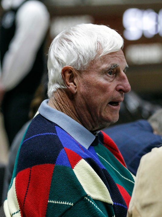 Bob Knight Likes What He Sees In Iu Basketball Coach Archie