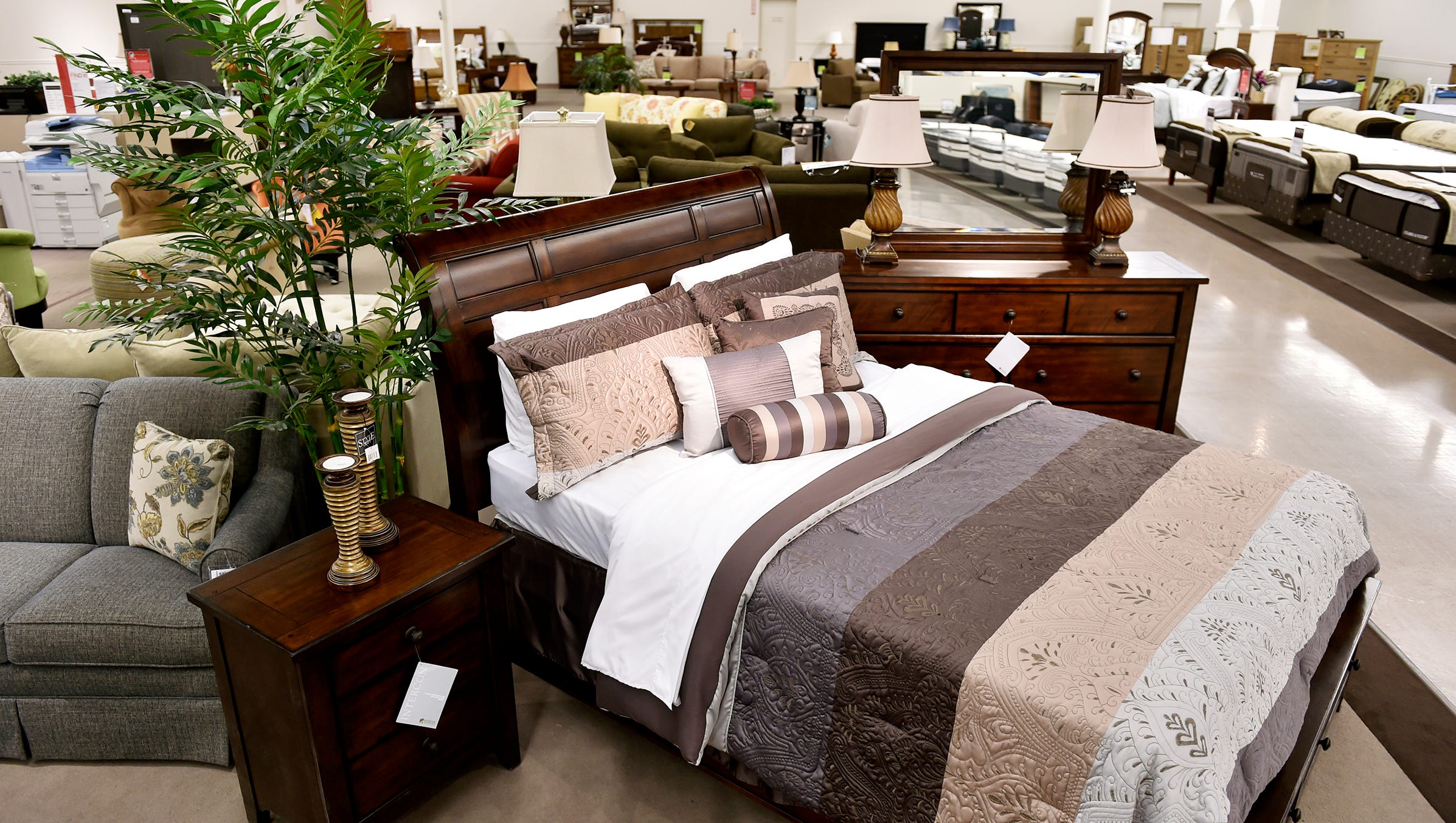 York Galleria Bon Ton To Add Furniture Department