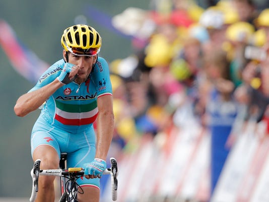 2-time Tour de France champ Contador crashes out