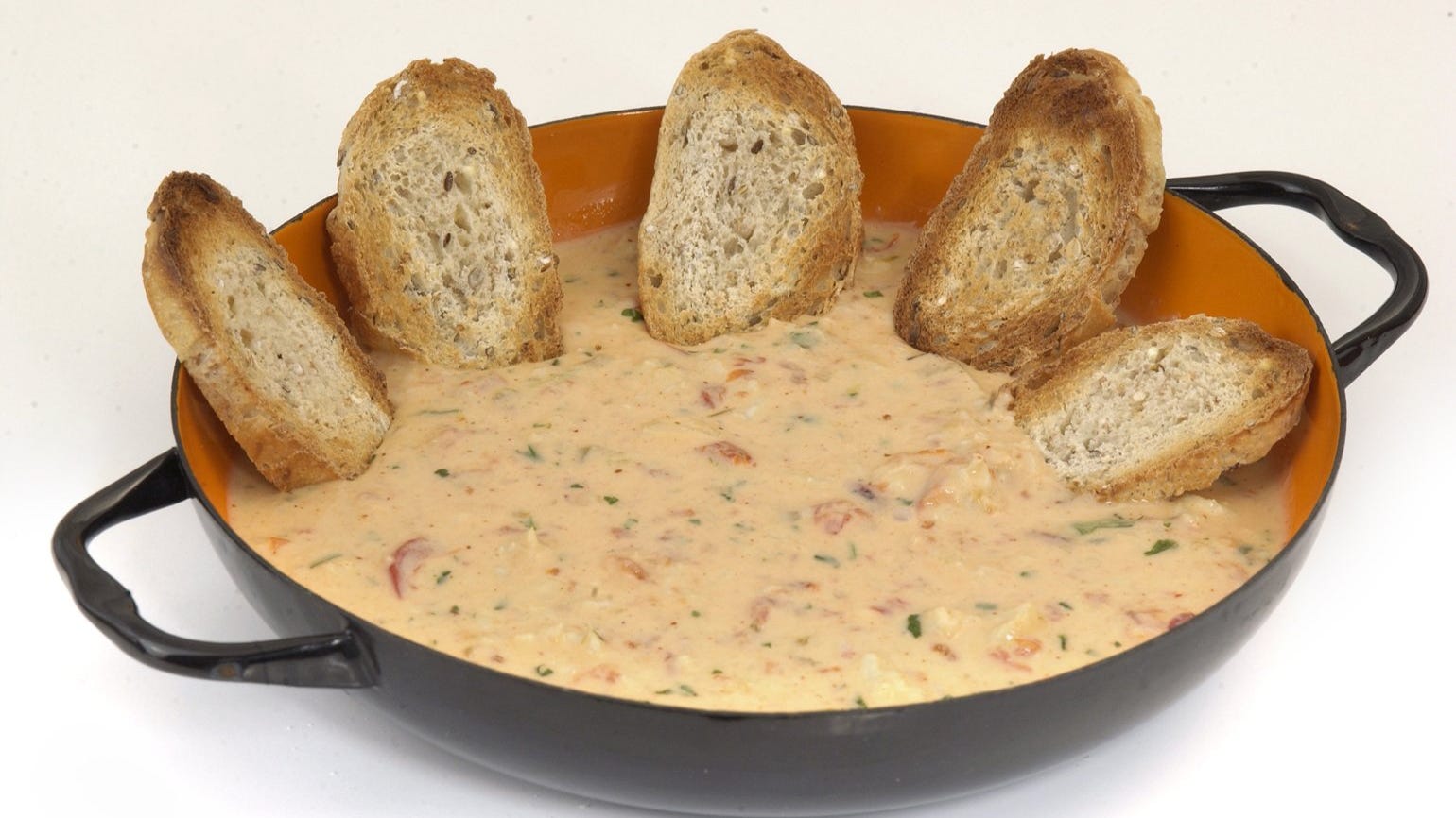 Crab queso Lynn’s Paradise Cafe