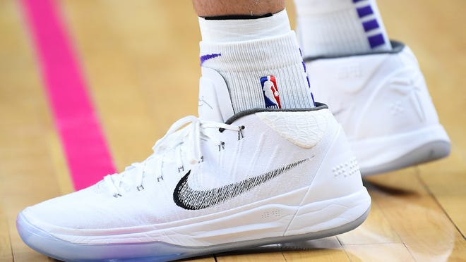 ernstig Kerkbank inkt Lonzo Ball continued to wear Nike as designer teased new BBB shoes