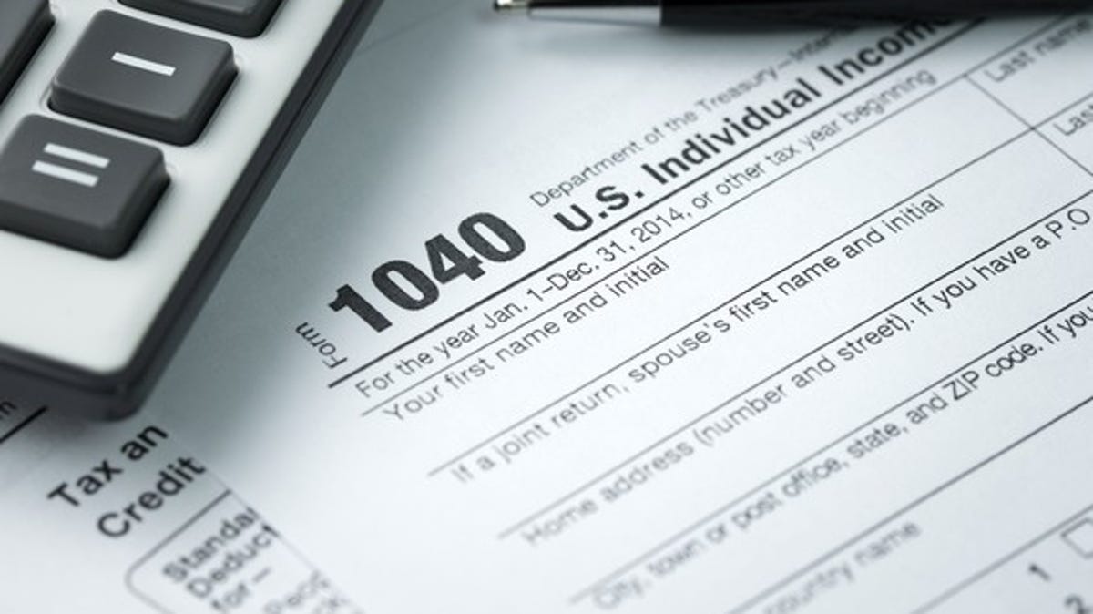 IRS 1040 form and calculator