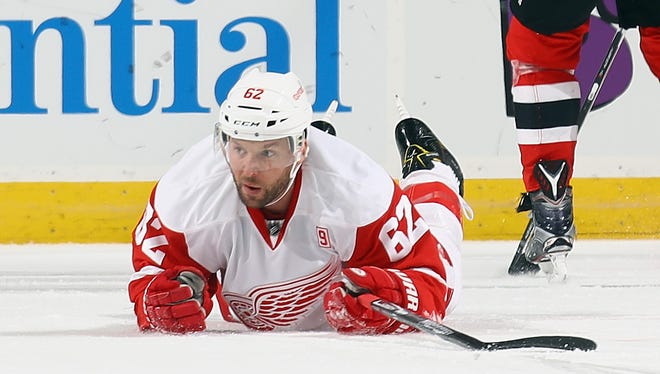 Red Wings forward Thomas Vanek hits the ice during the second period Friday in Newark, N.J.