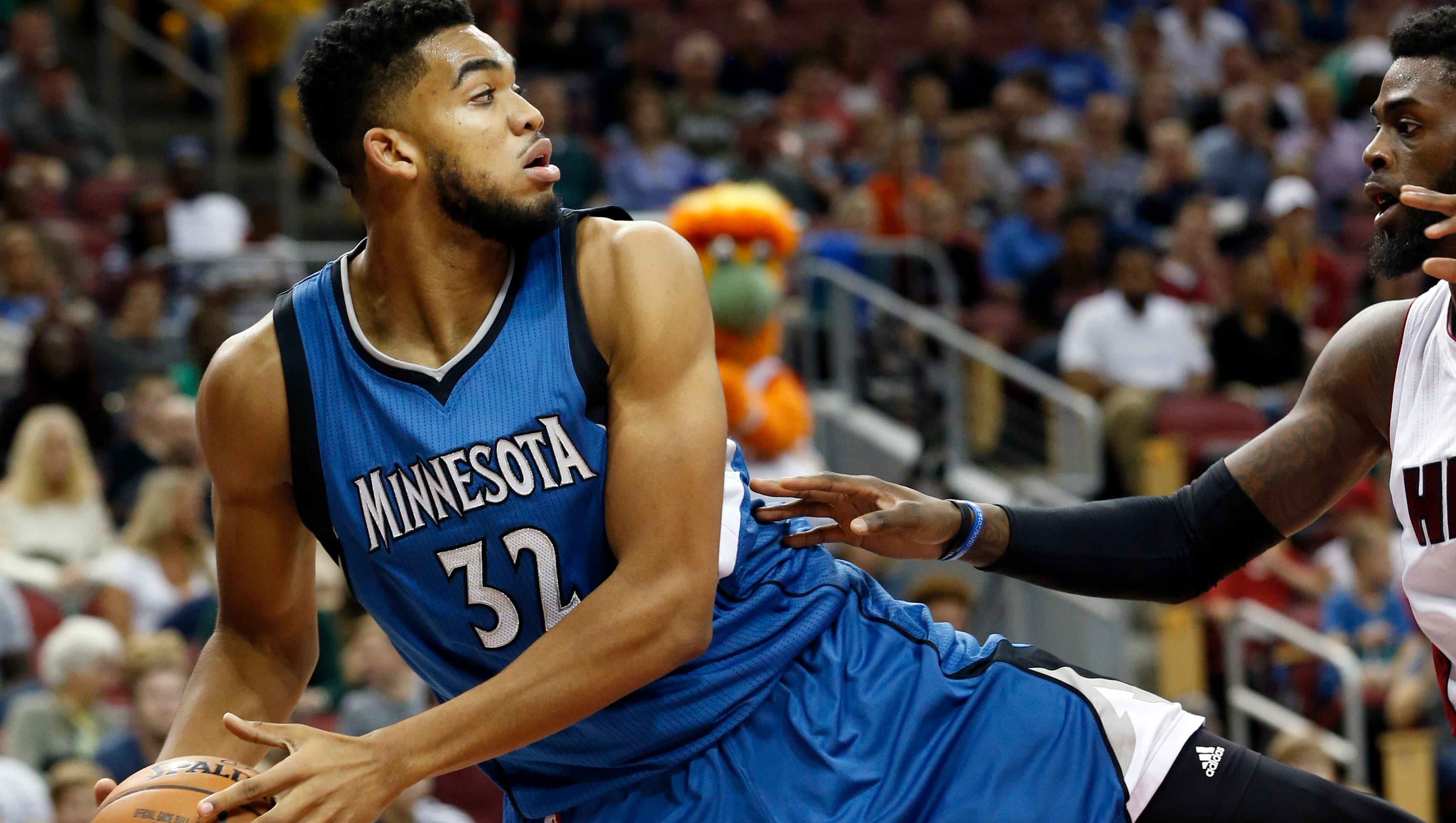 Karl Anthony Towns Appears In Katy Perry S Swish Swish Video