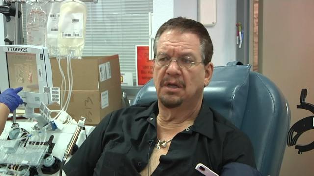 Penn Jillette donates blood for Vegas victims