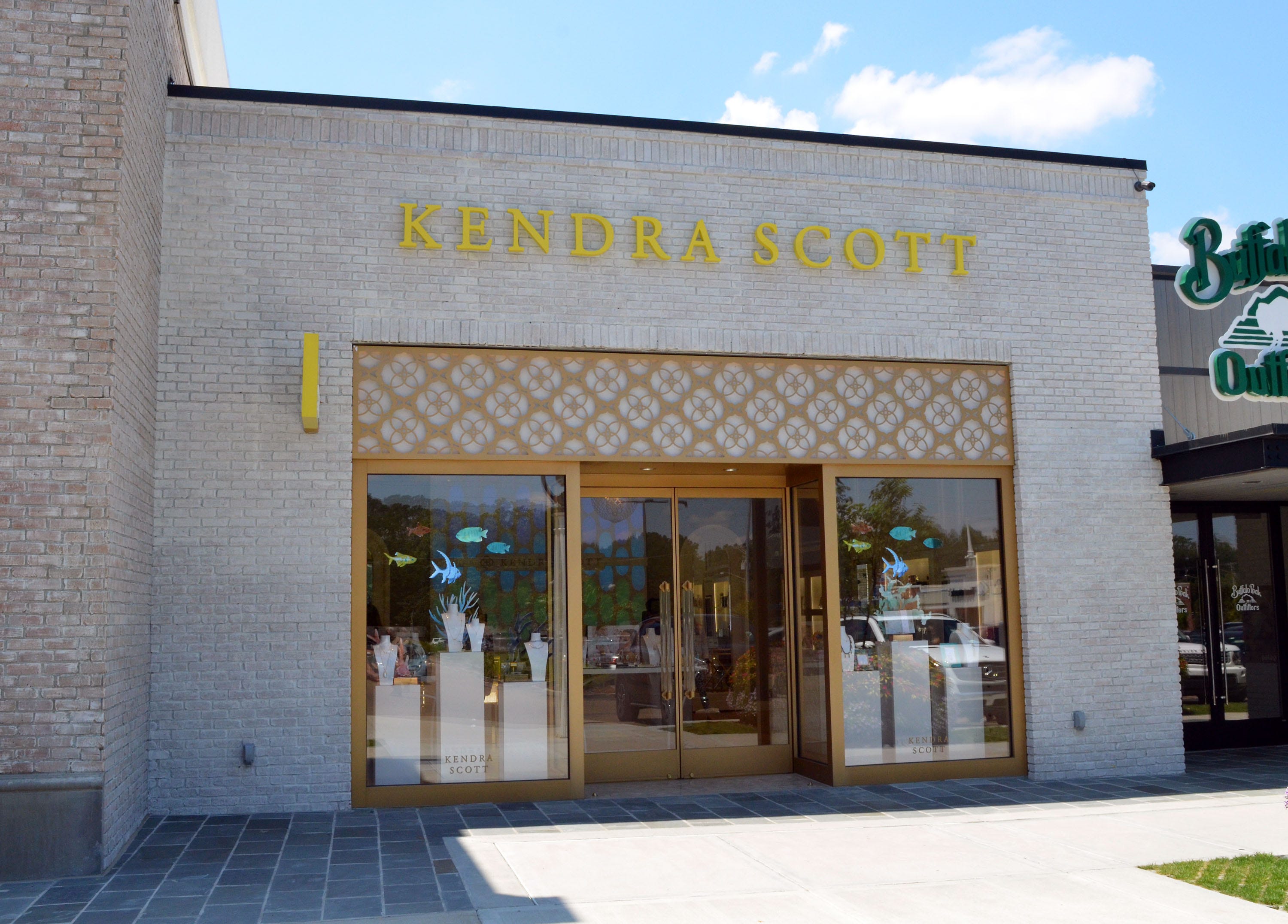 Kendra scott la centerra store