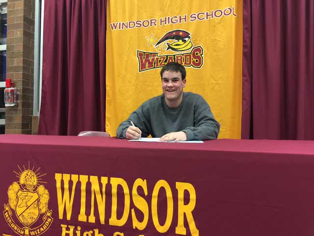 Windsor S Tyler Shubert Signs To Western Nebraska
