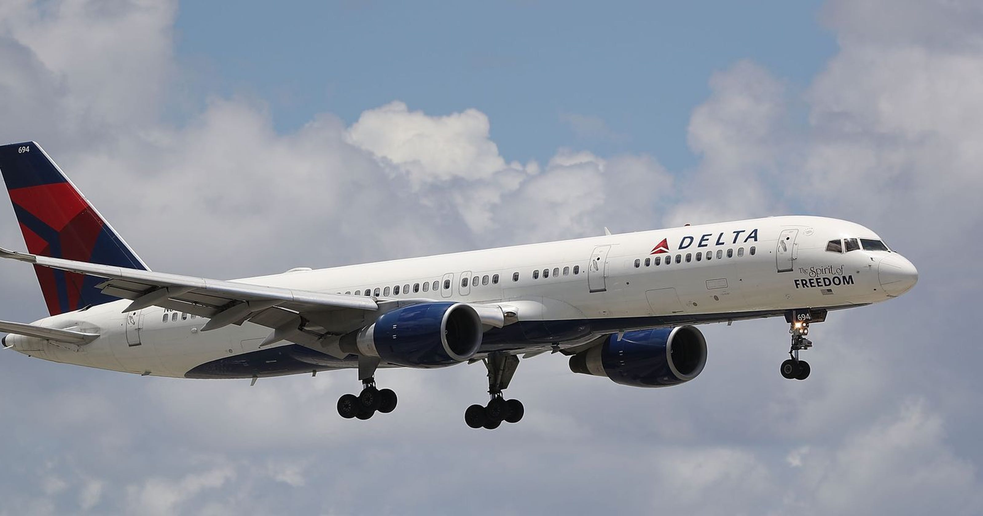 delta-flight-to-seattle-gives-indy-fliers-2-daily-options-to-pacific