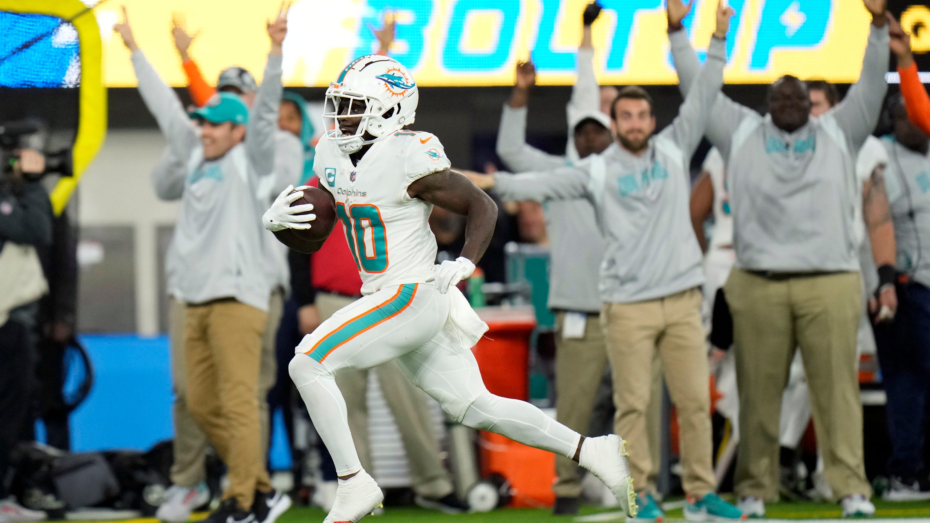 Tyreek Hill may be Dolphins' best chance on Sunday. Let him do ...
