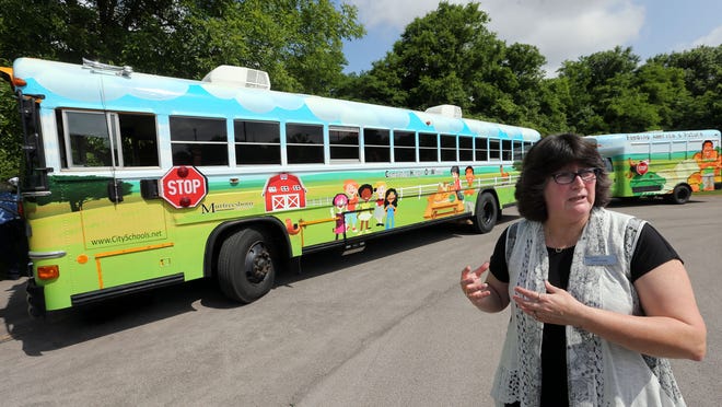CHOW Bus program gets statewide award CHOW Bus program gets statewide award