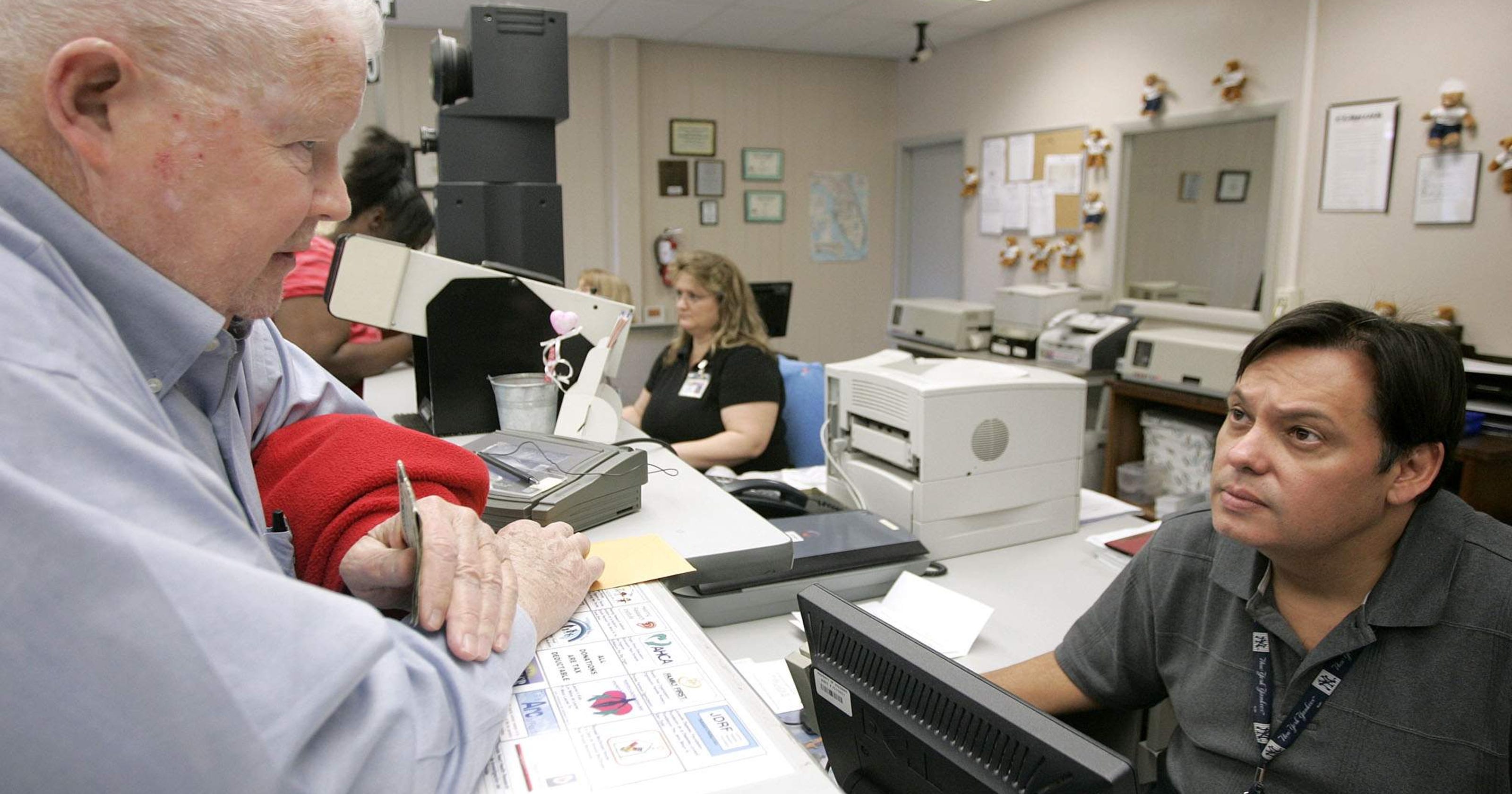 hillsborough county drivers license renewal fee