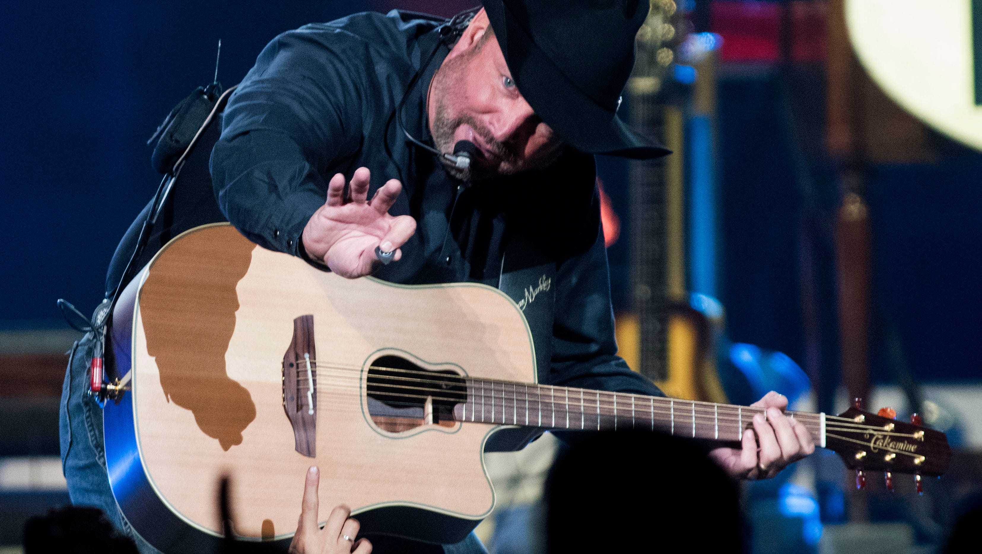 Garth Brooks Opening Night High In Energy Heavy With Nostalgia