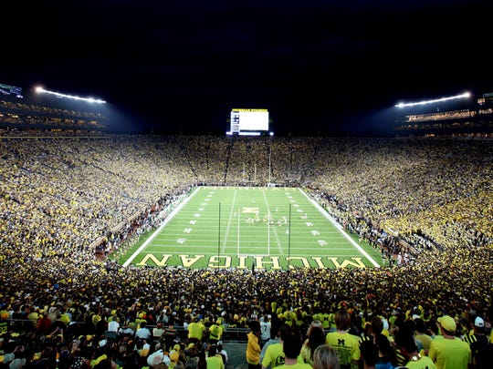 25 Signs You Re A Die Hard Michigan Football Fan