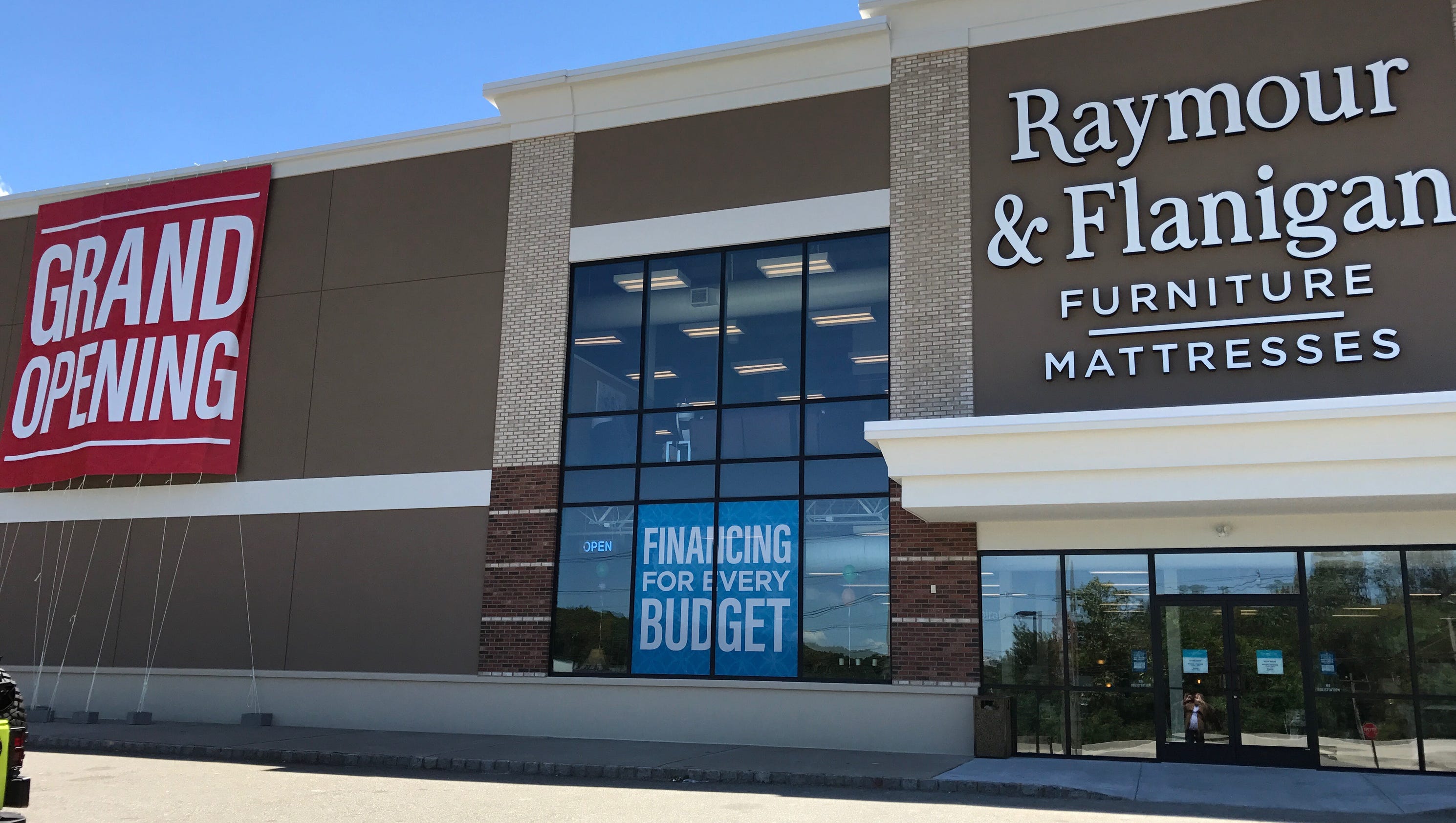 Raymour & Flanigan open for business in Kinnelon