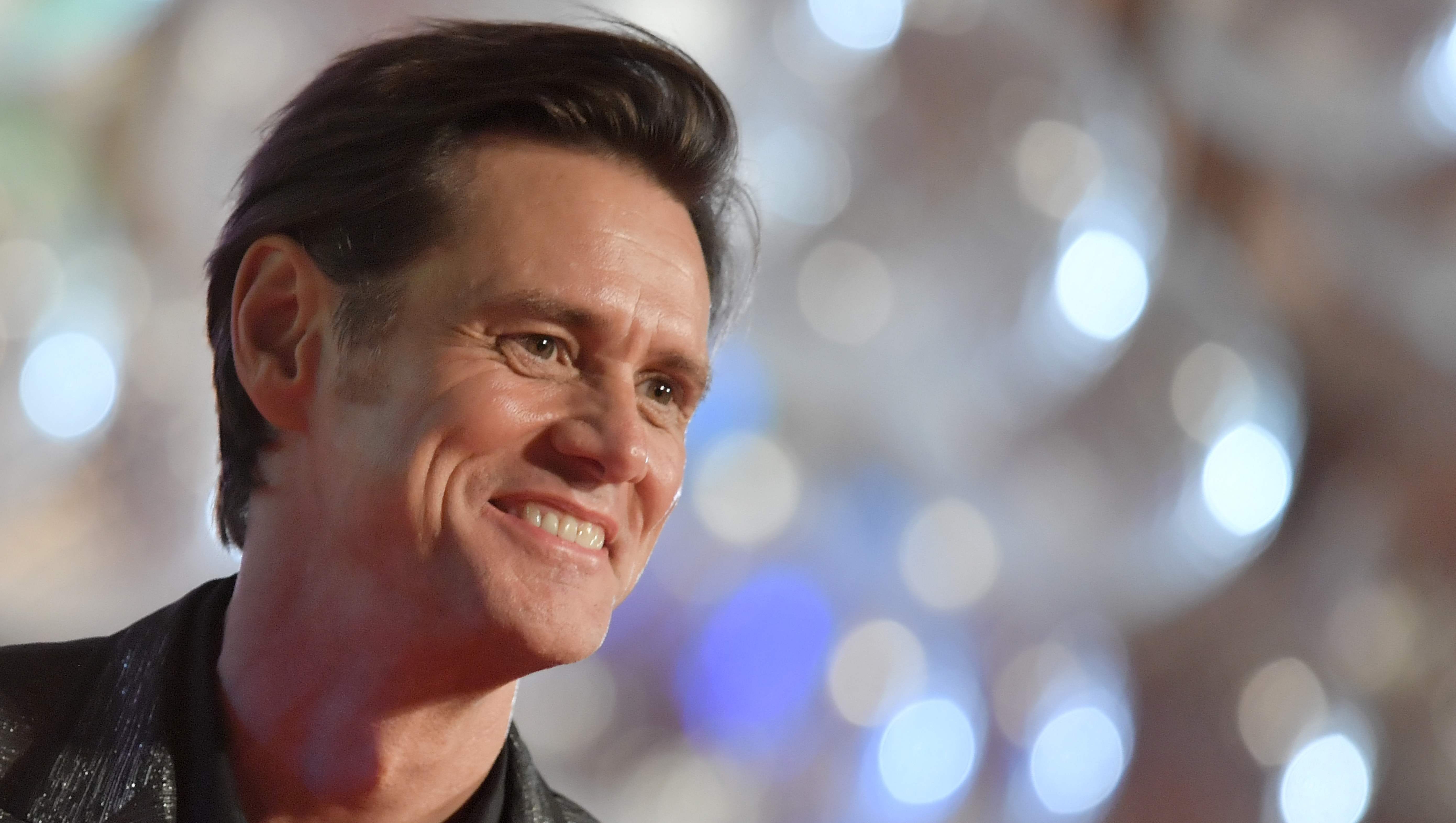 Mike Huckabee Calls Jim Carrey Christaphobe After Tweet Of Daughter