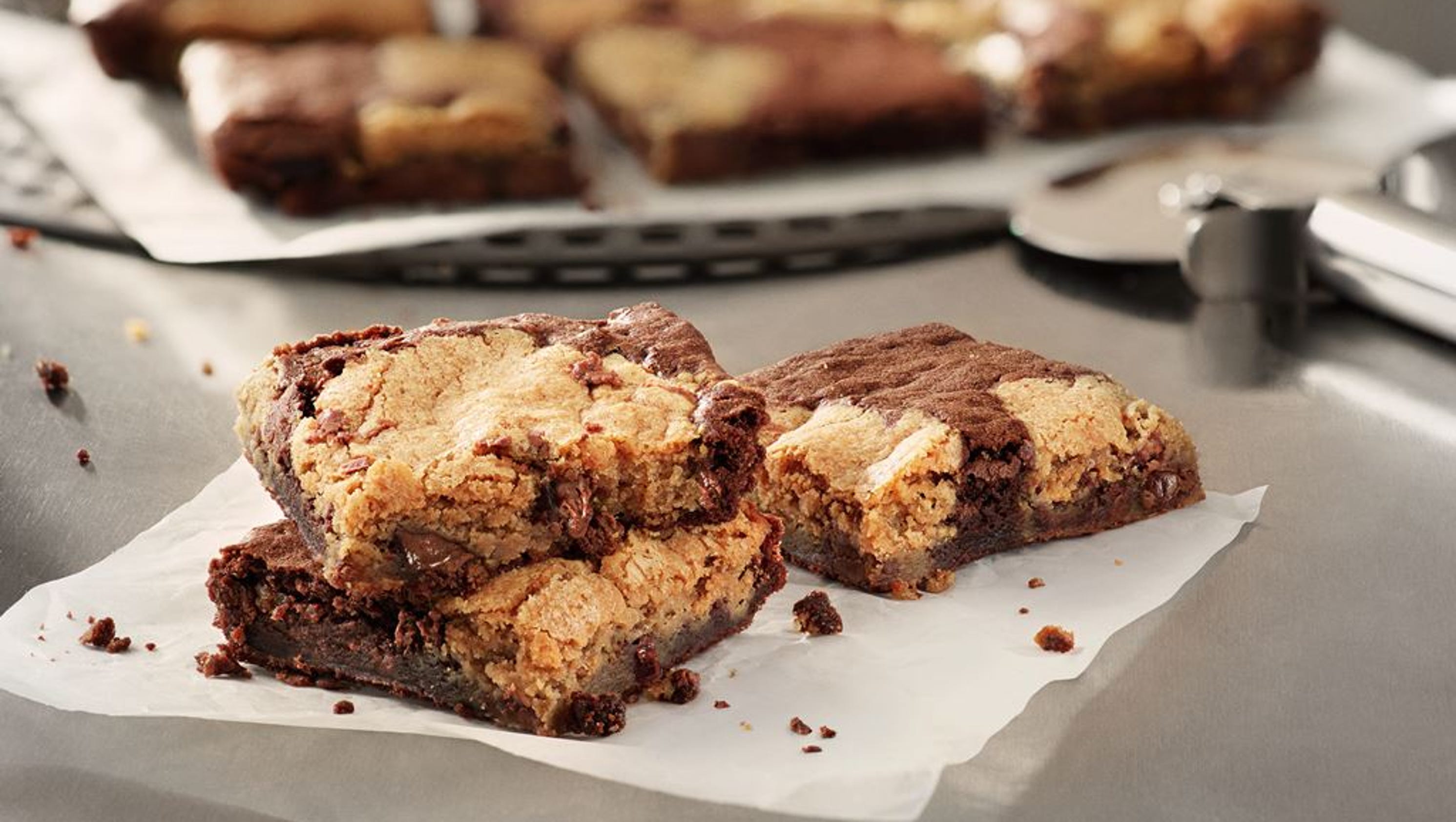 Domino's debuts warm cookiebrownie dessert