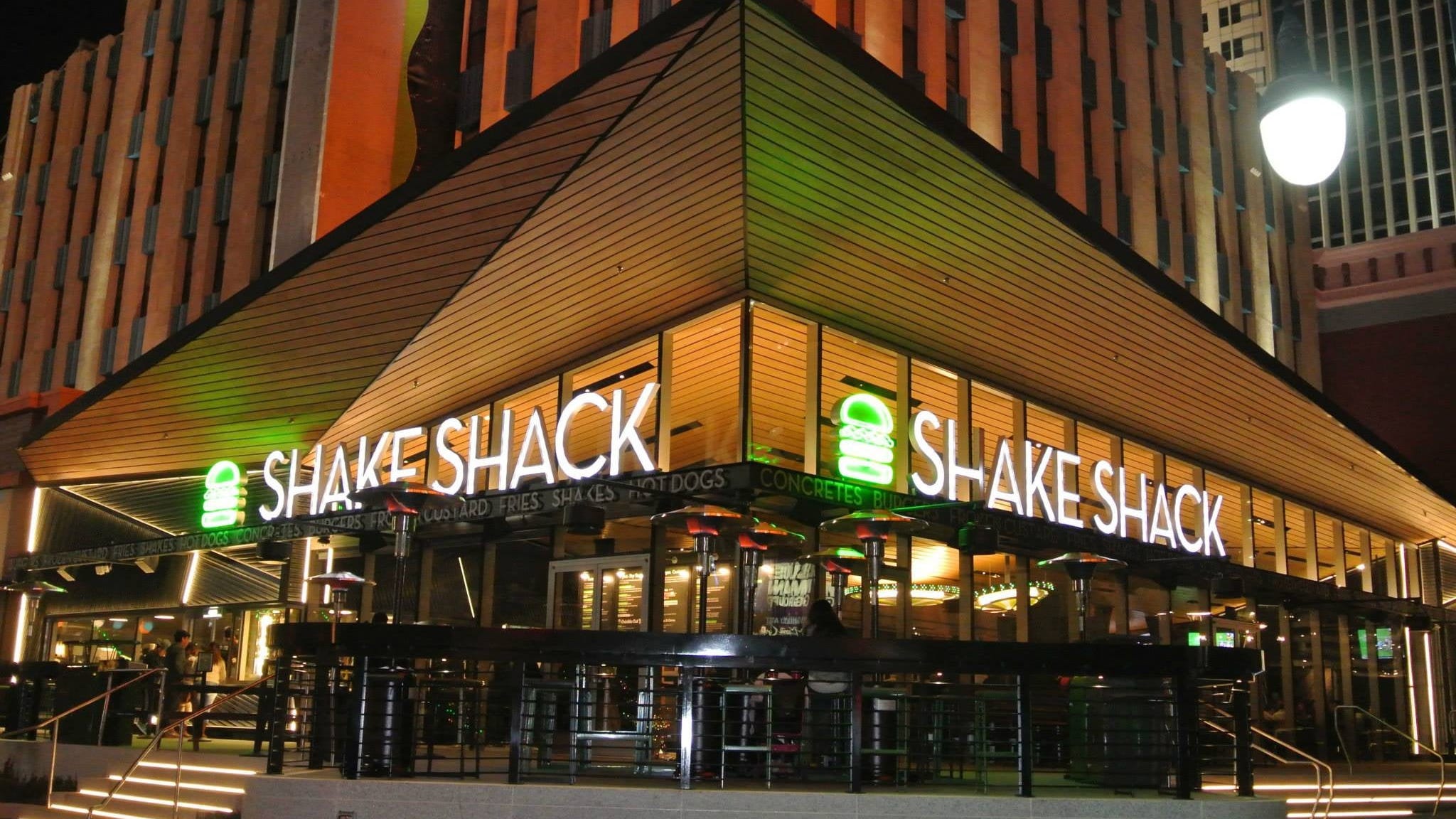 Shake Shack begins launching new restaurants amid pandemic