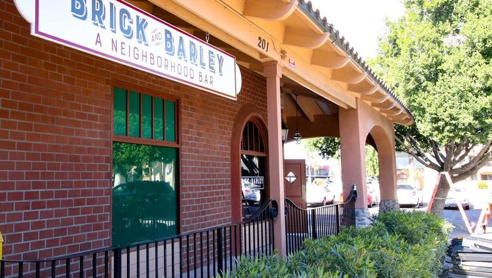 Bar Rescue Revamps George And Dragon In Phoenix Baseline Sports