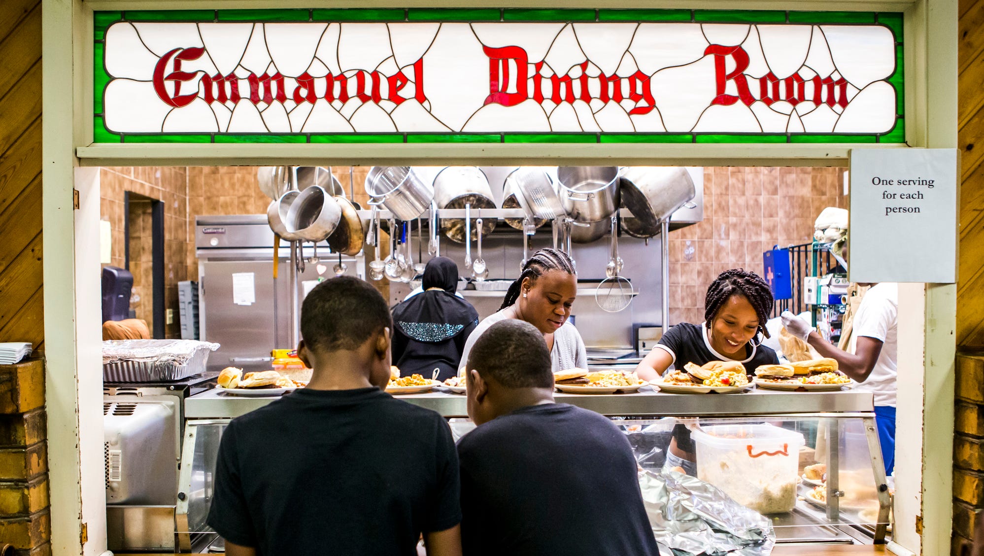 Summer Barbecue Feeds Wilmington S Homeless