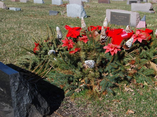 Lakeside Cemetery Will Remove Winter Grave Decorations