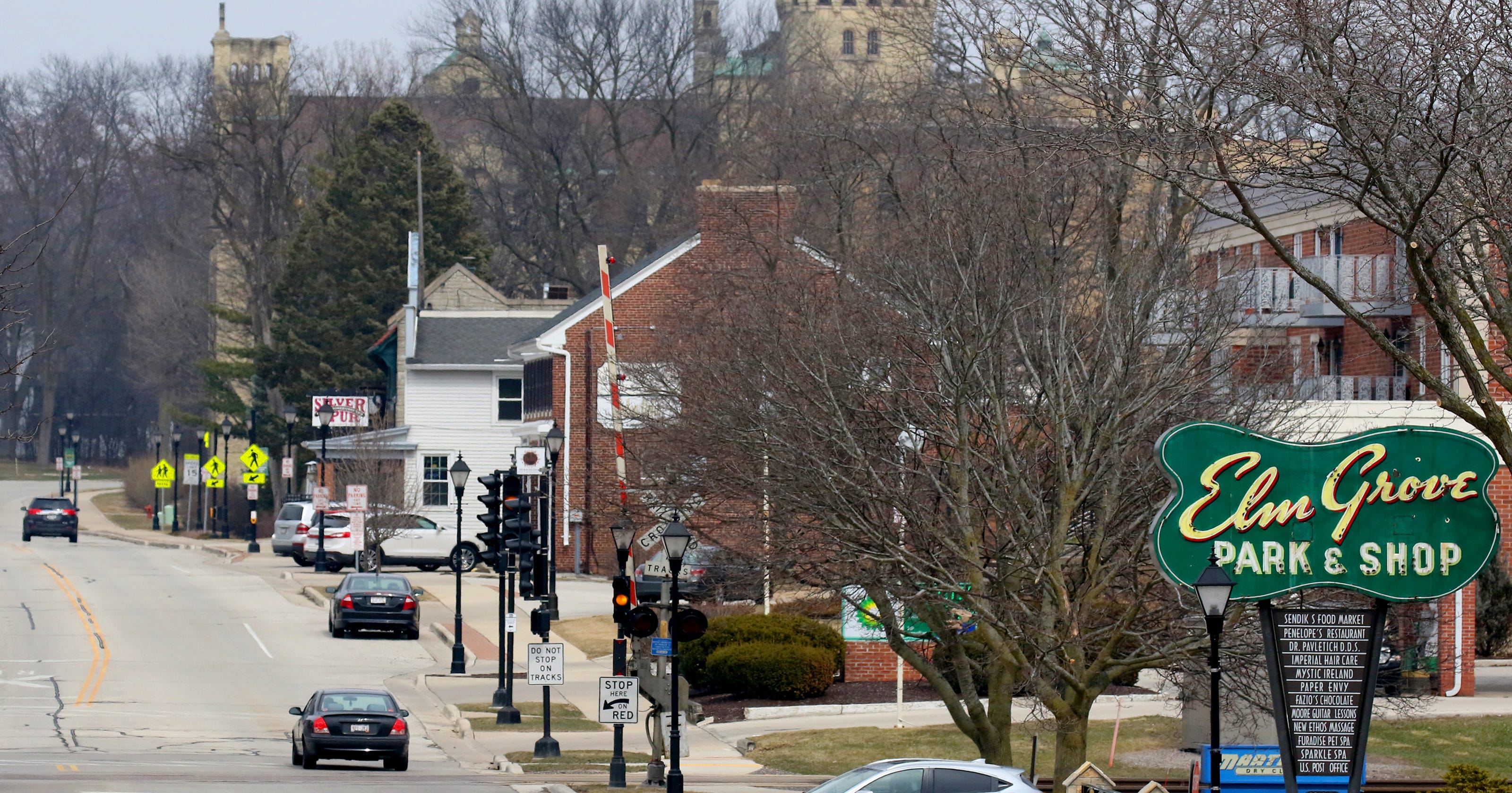 Elm Grove, Okauchee top the list of wealthiest Milwaukee suburbs