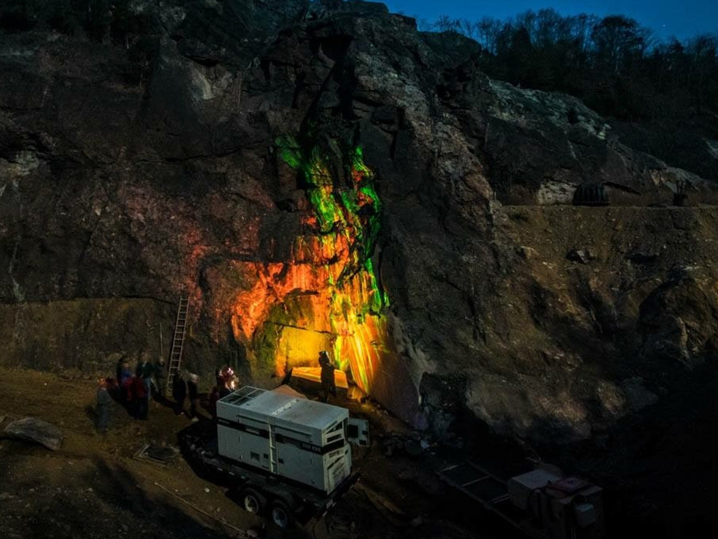 Biggest Fluorescent Rock Comes From Abandoned North Jersey Mine
